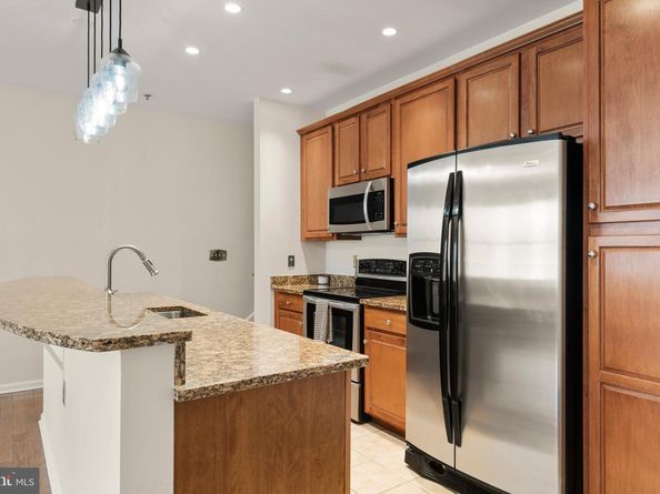 133 N Bread Street J3, Philadelphia PA 19106