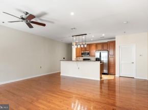 133 N Bread Street J3, Philadelphia PA 19106