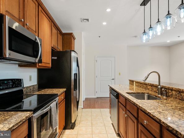 133 N Bread Street J3, Philadelphia PA 19106