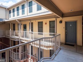 133 N Bread Street J3, Philadelphia PA 19106