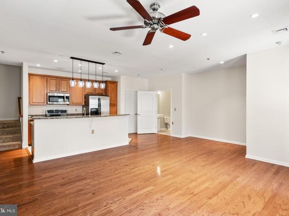 133 N Bread Street J3, Philadelphia PA 19106