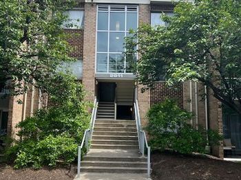 2911 Charing Cross Rd.