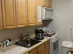 2911 Charing Cross Rd. 16, Falls Church VA 22042