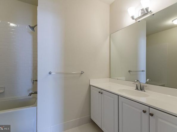 600 S 24TH Street 213, Philadelphia PA 19146