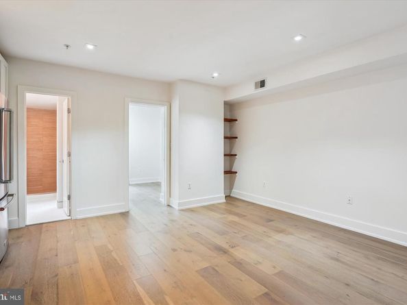 5110 Fort Totten Drive NE 4, Washington DC 20011