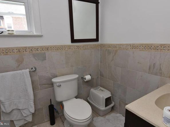 211 S 45TH Street, Philadelphia PA 19104