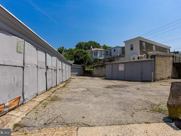 3811 Manayunk Avenue, Philadelphia PA 19128