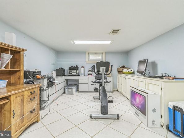 210 E Ashland Avenue, Glenolden PA 19036