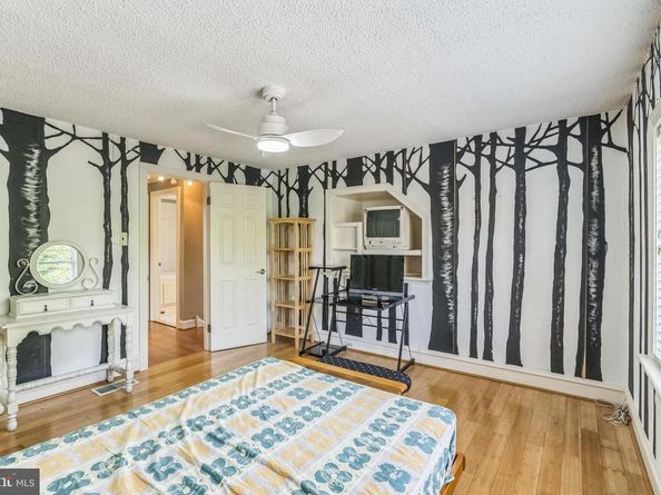 210 E Ashland Avenue, Glenolden PA 19036