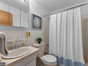 6412 24TH Street N, Arlington VA 22207