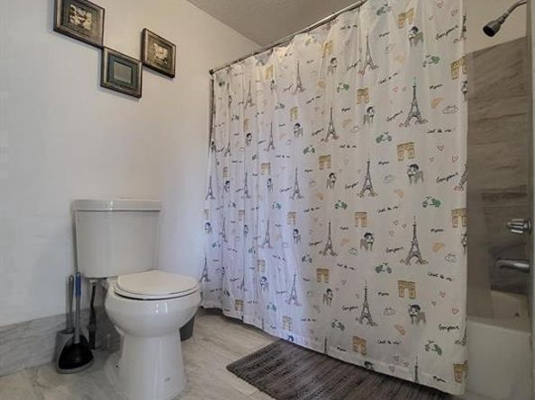 4551 Pulaski Avenue, Philadelphia PA 19144