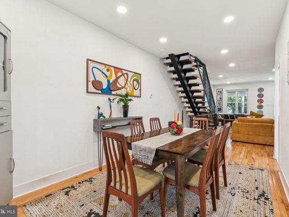 5735 Knox Street, Philadelphia PA 19144