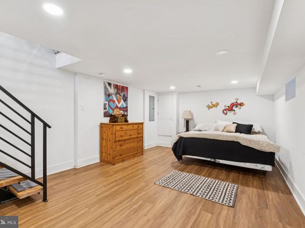5735 Knox Street, Philadelphia PA 19144