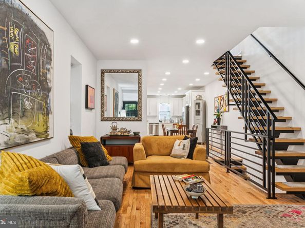 5735 Knox Street, Philadelphia PA 19144