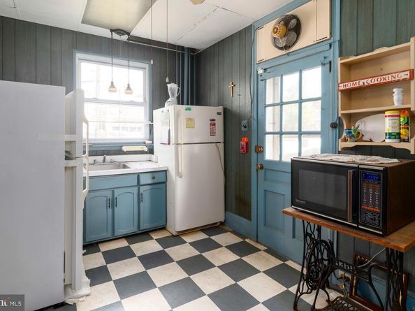 559 Righter Street, Philadelphia PA 19128
