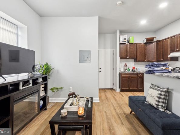 1633 W Oxford Street, Philadelphia PA 19121