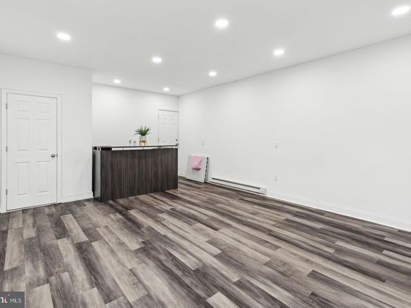 1633 W Oxford Street, Philadelphia PA 19121