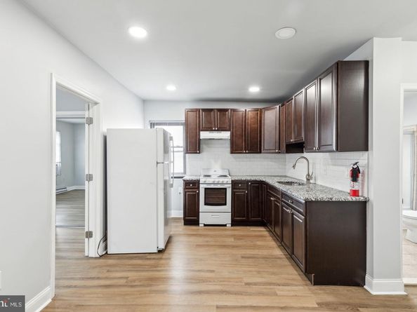 1633 W Oxford Street, Philadelphia PA 19121