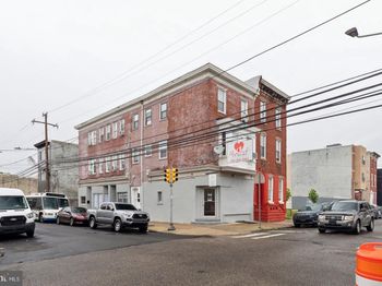 1633 W Oxford Street