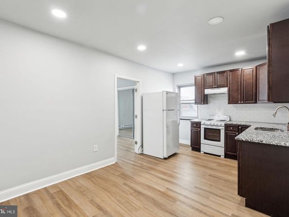 1633 W Oxford Street, Philadelphia PA 19121