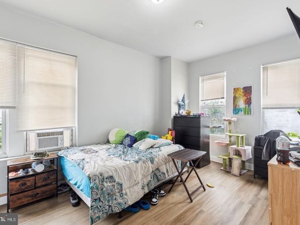 1633 W Oxford Street, Philadelphia PA 19121
