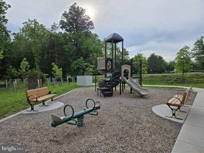 13508 Innovation Station Loop 3B, Herndon VA 20171