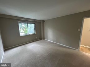 5340 Holmes Run Parkway 217, Alexandria VA 22304