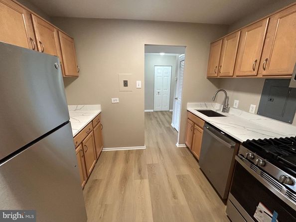 5340 Holmes Run Parkway 217, Alexandria VA 22304