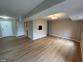 5340 Holmes Run Parkway 217, Alexandria VA 22304