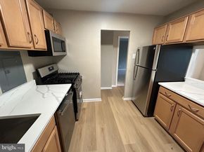 5340 Holmes Run Parkway 217, Alexandria VA 22304