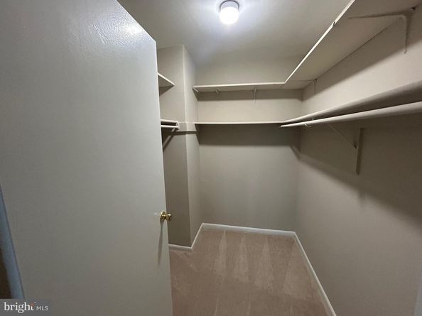 5340 Holmes Run Parkway 217, Alexandria VA 22304