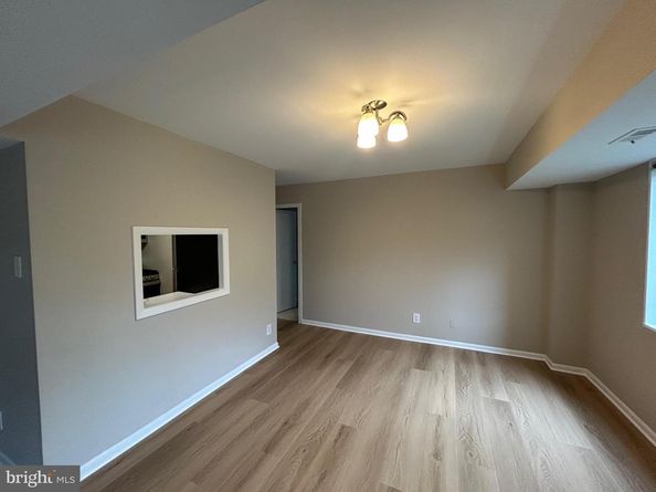 5340 Holmes Run Parkway 217, Alexandria VA 22304