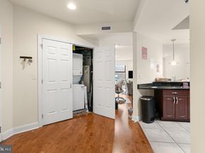 707 Chestnut Street, Philadelphia PA 19106