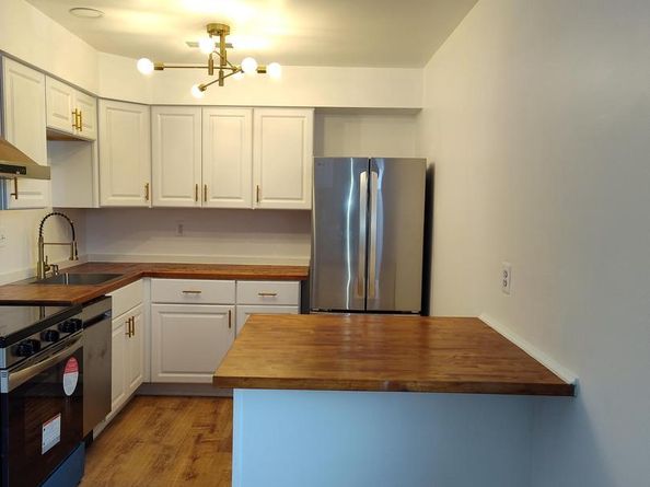 2004 38TH Street SE 202, Washington DC 20020