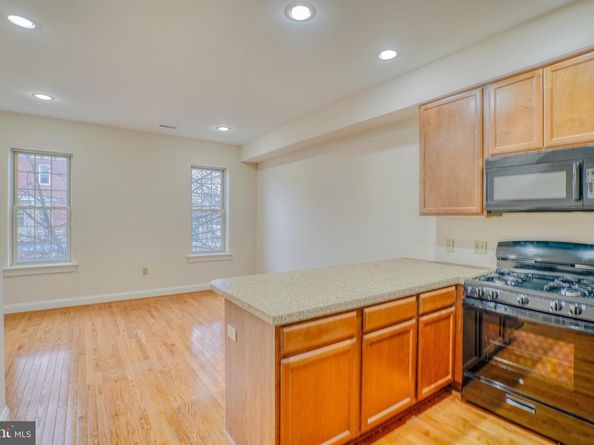 2542 W Girard Avenue, Philadelphia PA 19130