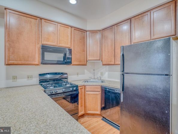 2542 W Girard Avenue, Philadelphia PA 19130