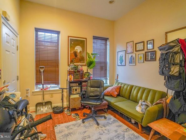 2542 W Girard Avenue, Philadelphia PA 19130