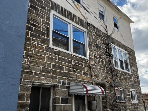 42 Kent Road, Upper Darby PA 19082