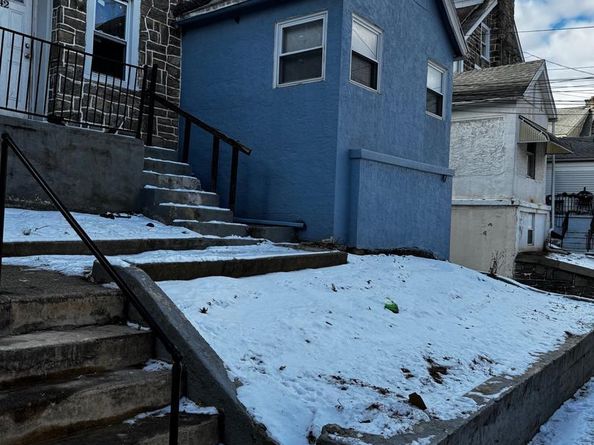 42 Kent Road, Upper Darby PA 19082