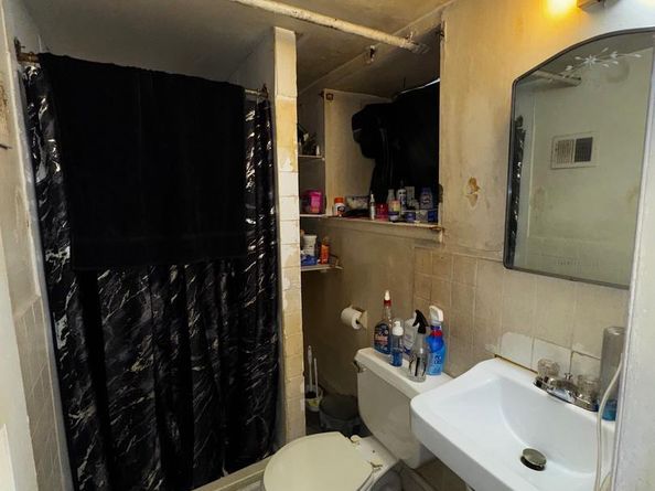 42 Kent Road, Upper Darby PA 19082
