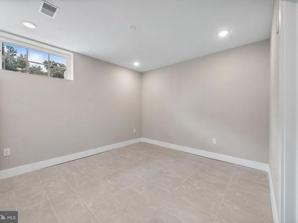 1934 W Diamond Street, Philadelphia PA 19121
