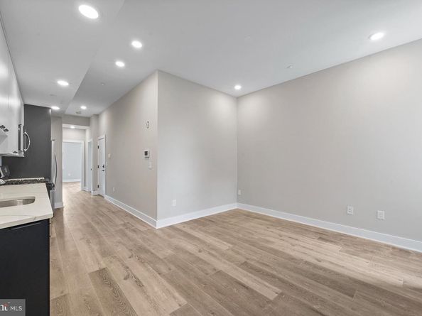 1934 W Diamond Street, Philadelphia PA 19121
