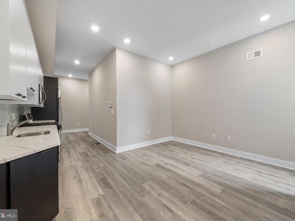 1934 W Diamond Street, Philadelphia PA 19121