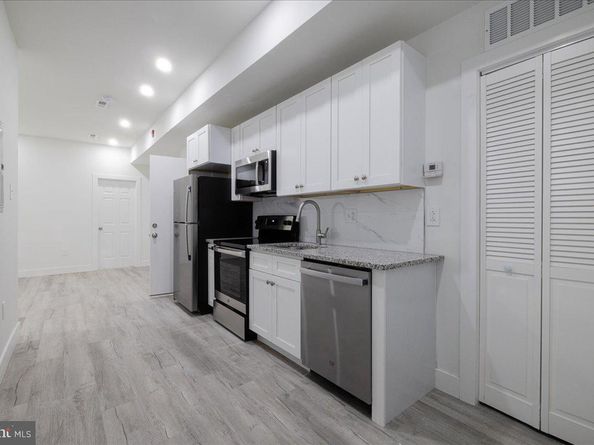 705 N 40TH Street, Philadelphia PA 19104