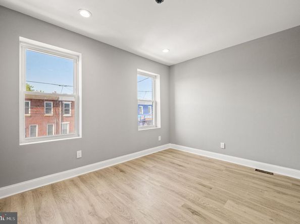 1933 E Somerset Street, Philadelphia PA 19134
