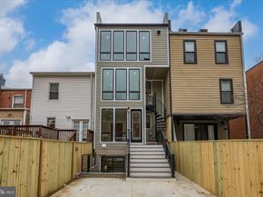 313 I NE 2, Washington DC 20002