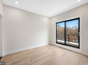 313 I NE 2, Washington DC 20002