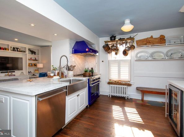 191 E Evergreen Avenue, Philadelphia PA 19118