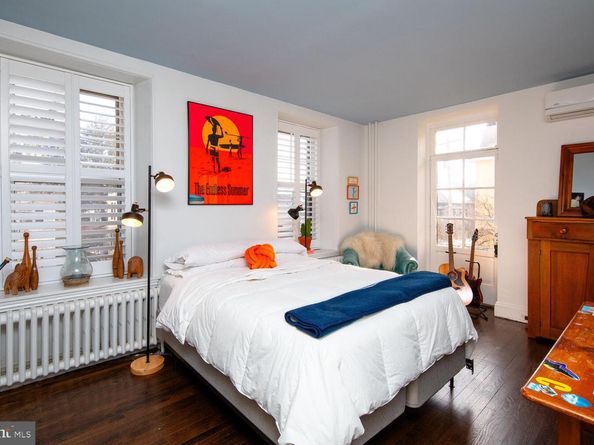 191 E Evergreen Avenue, Philadelphia PA 19118