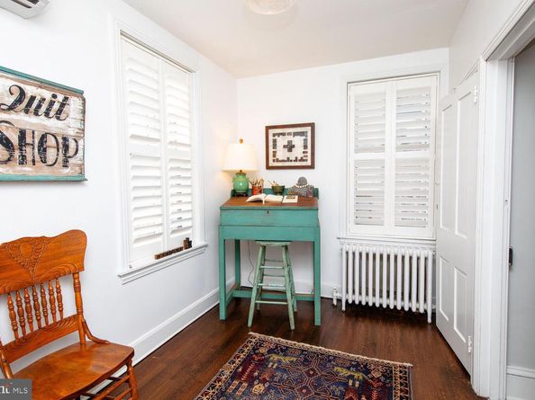 191 E Evergreen Avenue, Philadelphia PA 19118